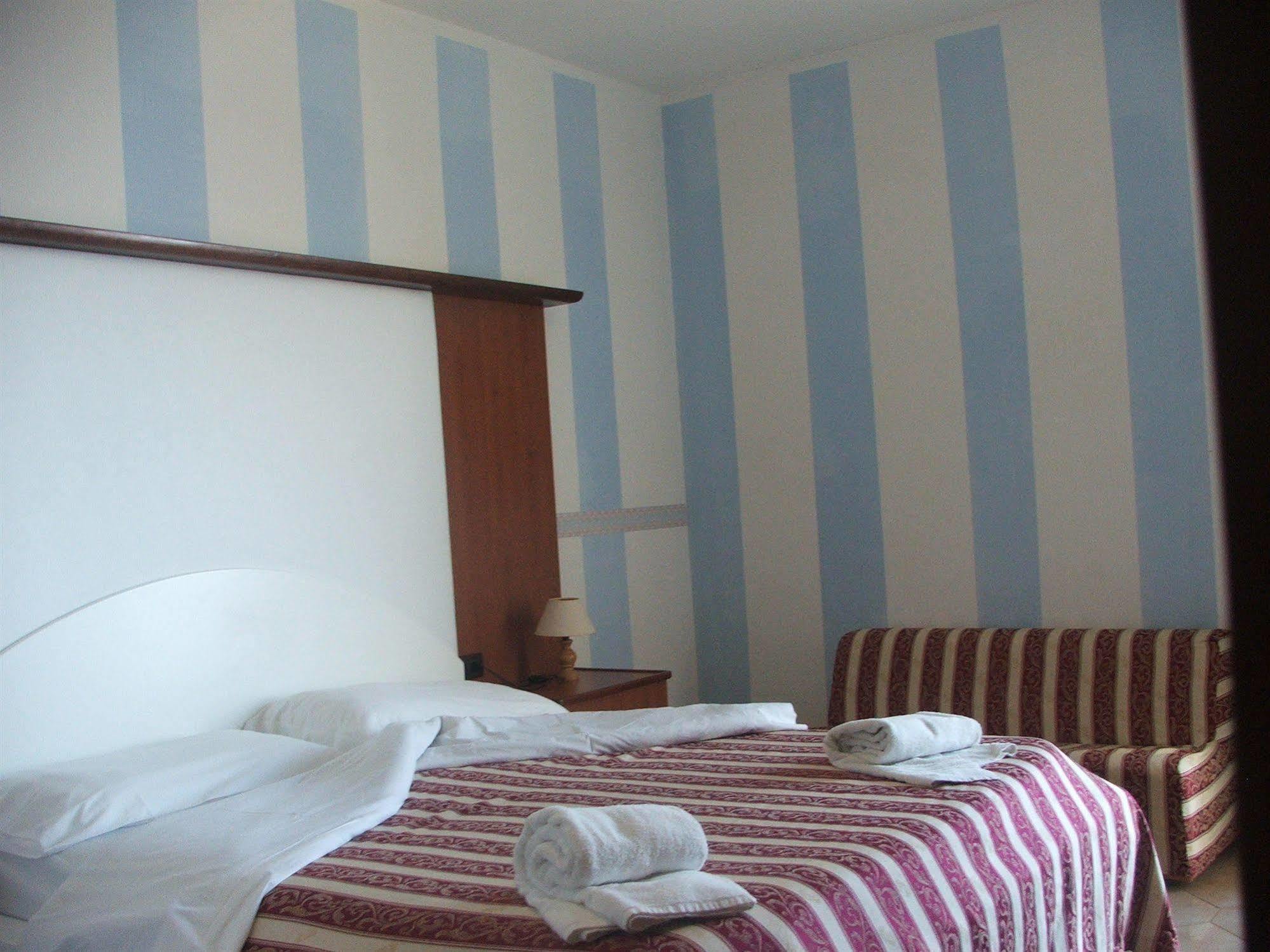 Hotel Vittorio Portopalo Di Capo Passero المظهر الخارجي الصورة